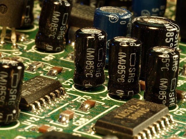 capacitors-3588_640.jpg